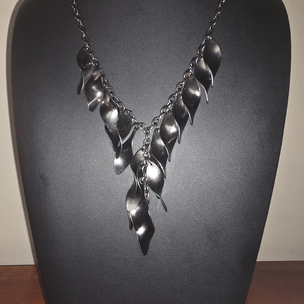 Edgy Silver Wave Statement Necklace – Bold, Modern, and Totally Unforgettable